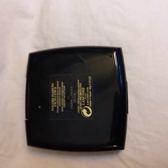 LANCOME Poudre Majeure Excellence Micro-aerated Pressed Powder - Picture 3 of 4